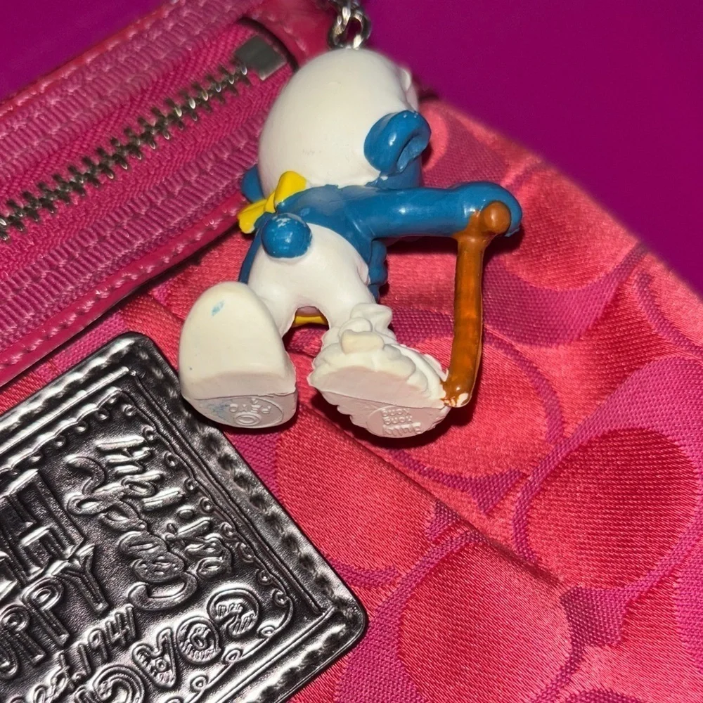 Vintage Smurf Keychain – Classic Cartoon Collectible